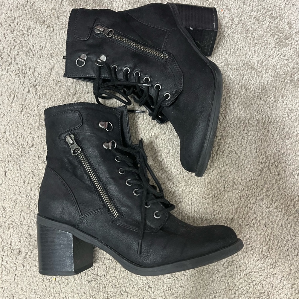WHITE MOUNTAIN Dorian Boot
